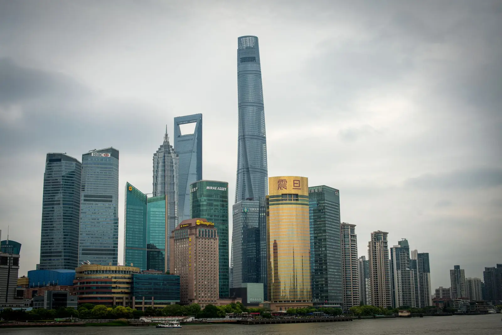 2024年食堂承包行业政策调整对人员派驻管理的影响分析