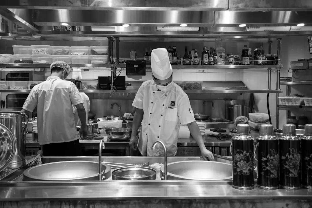 政企食堂承包运营方案解析：从人员派驻到食材集采的完整服务链条正文配图 1